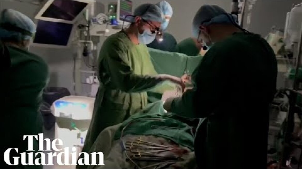 Kyiv surgeons perform heart surgery on child despite power cut