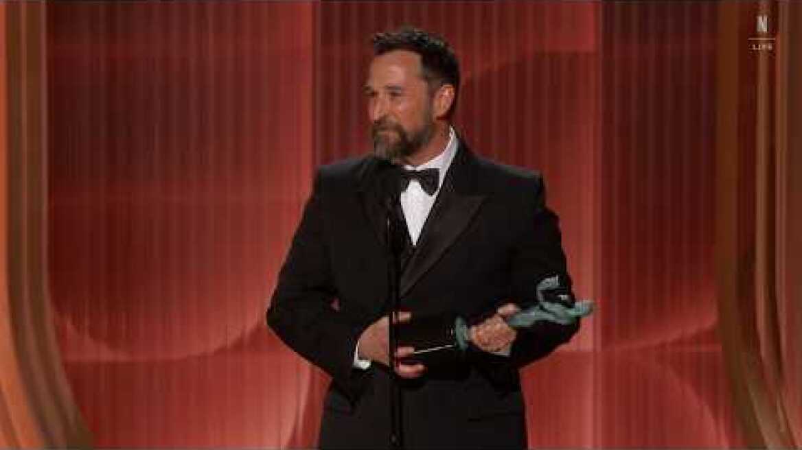 Noah Wyle: Award Acceptance Speech | 32nd Annual Actor Awards