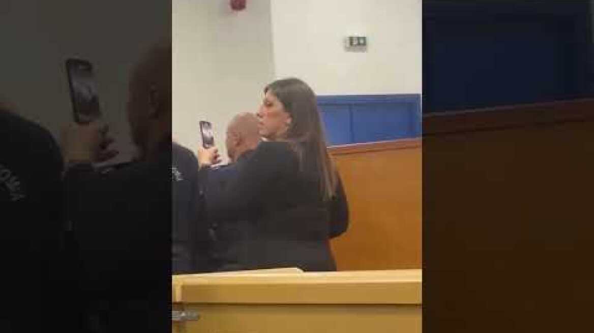 Η Ζωή  Κωνσταντοπούλου στη δίκη για τα Τέμπη (1)