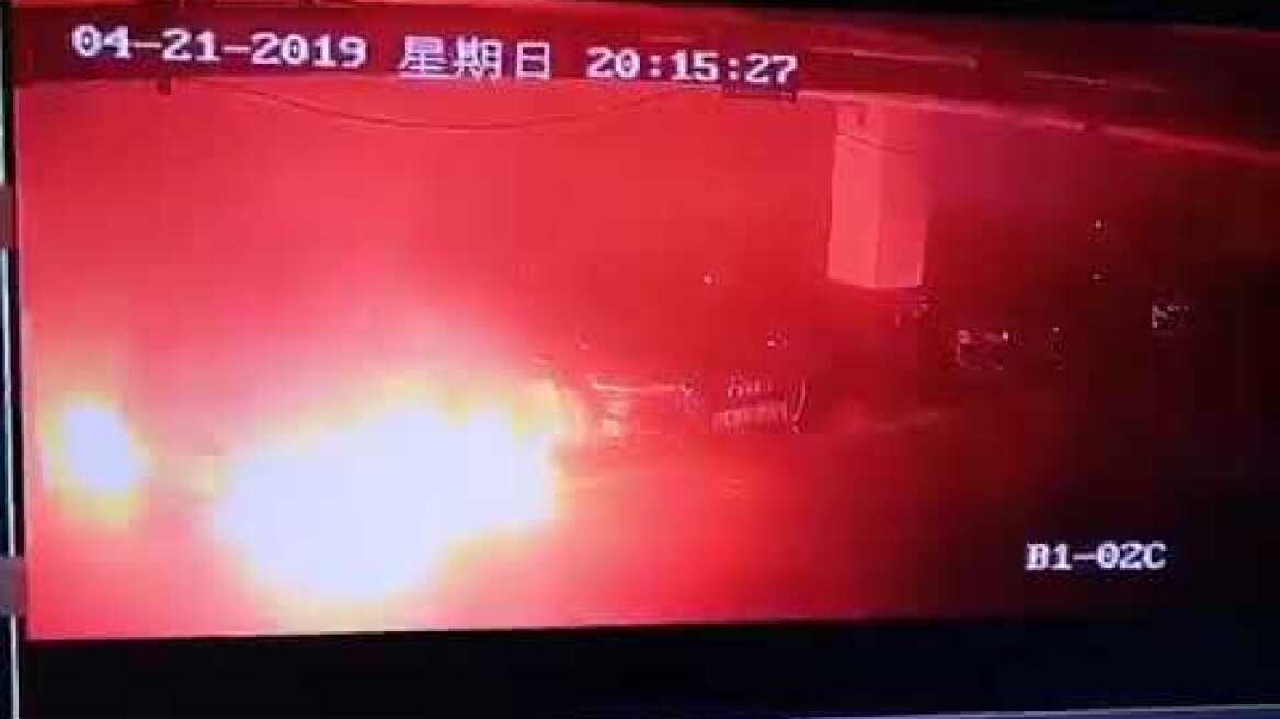 Tesla Model S on fire in Shanghai - 2019