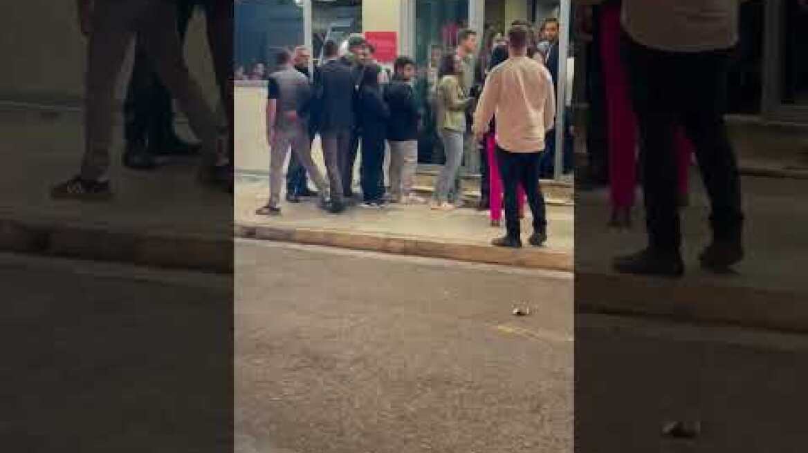 Αποχώρηση Τσίπρα (2)