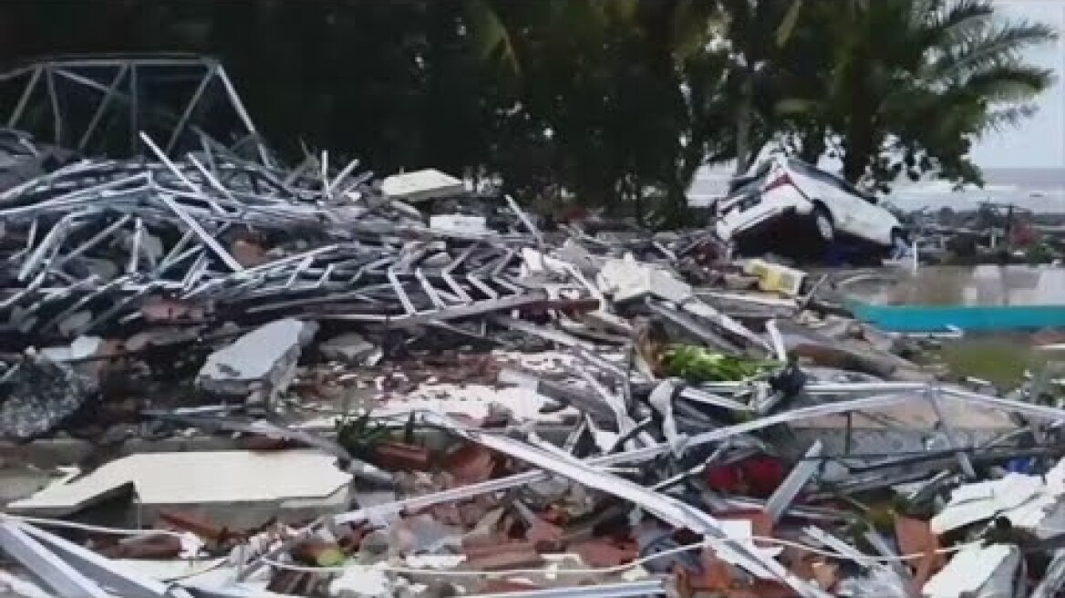 'Volcano tsunami' kills at least 168 in Indonesia