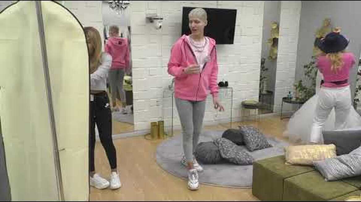 Η Άννα Μαρία διαλέγει νυφικό