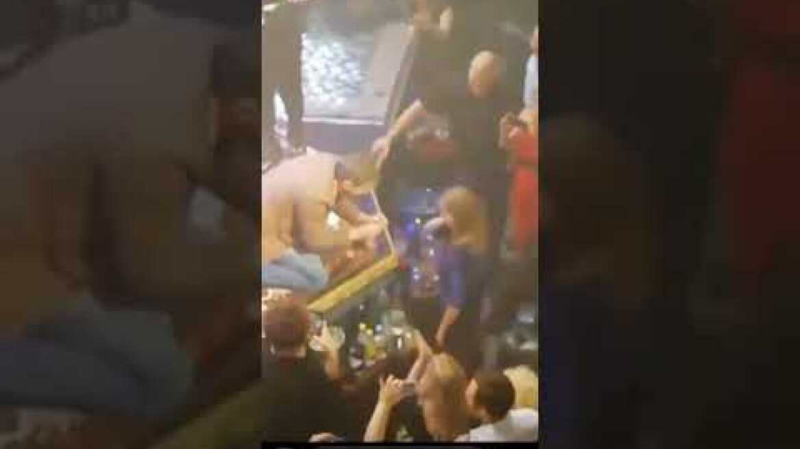 Η πρόταση γάμου του Μπουρδούμη