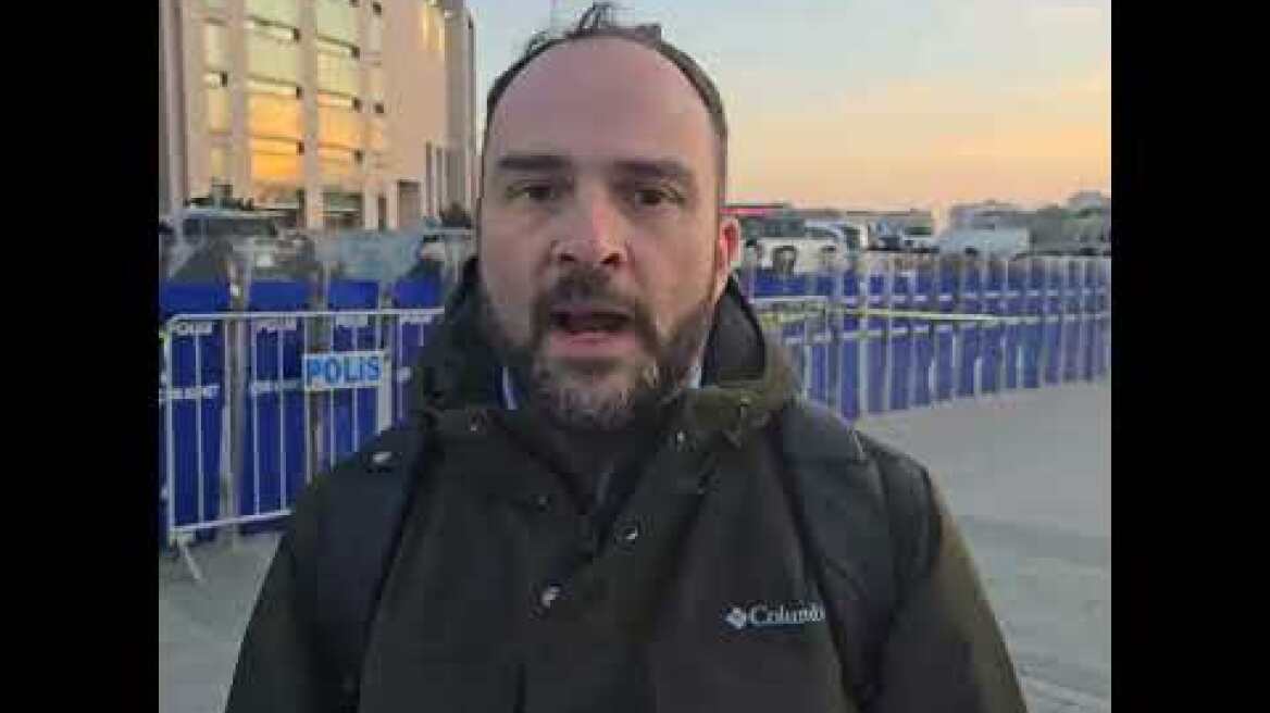 Αναμονή για την άφιξη του Ιμάμογλου (1)
