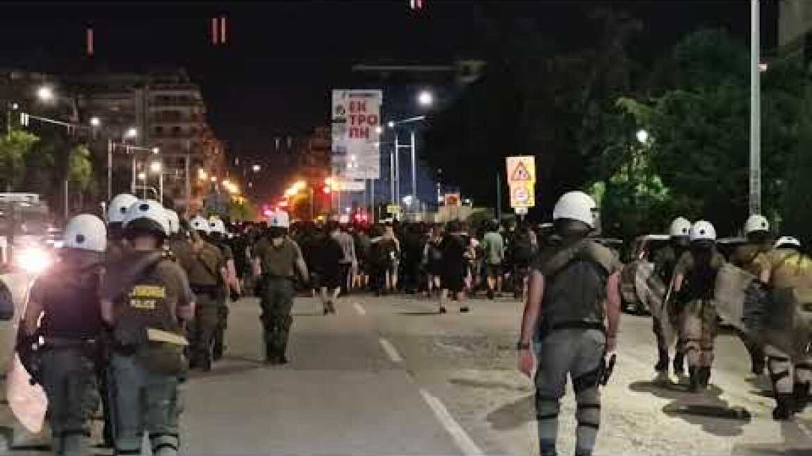 Μεταμεσονύχτια πορτεία φοιτητών