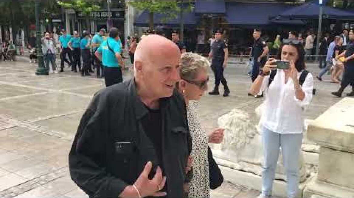 Ακρίτα και Κυρίτσης στην κηδεία του Γιάννη Μαρκόπουλου