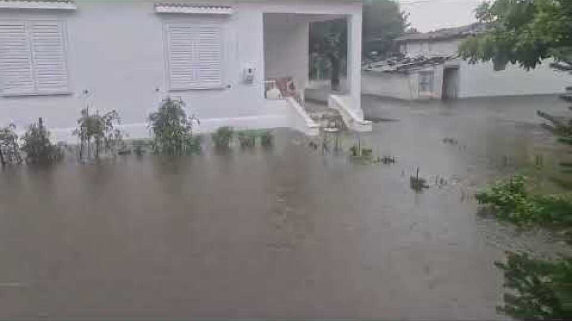 Τεράστιες οι καταστροφές σε σπίτια στον Παλαμά Καρδίτσας από την κακοκαιρία