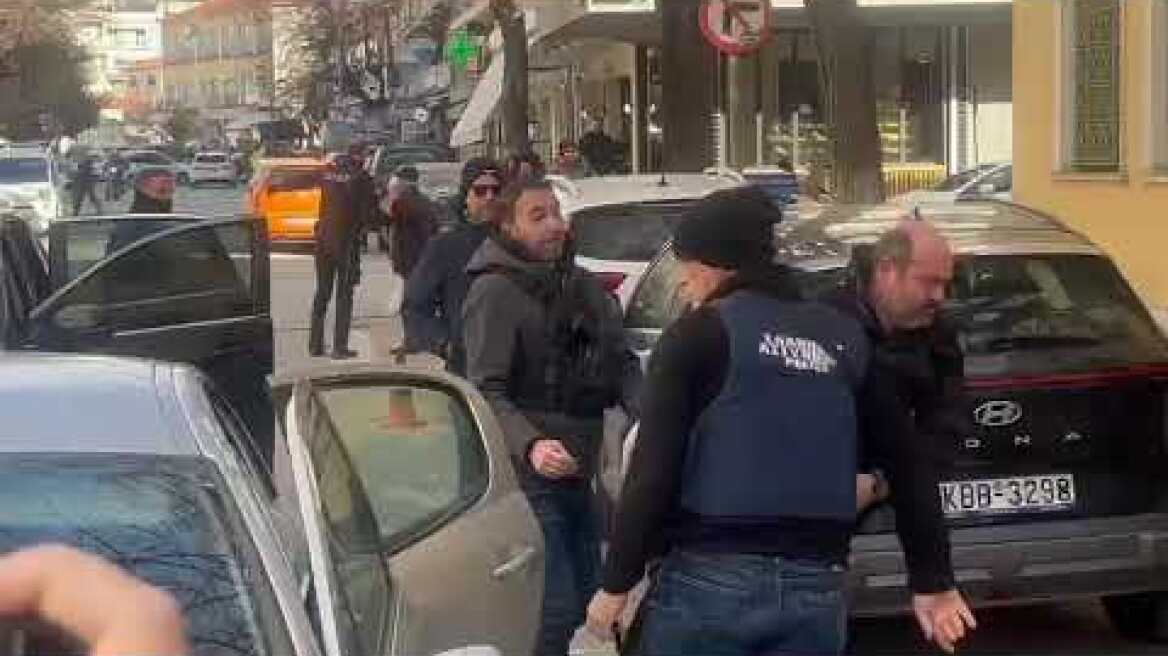 Η μεταφορά του 16χρονου στις Σέρρες (1)