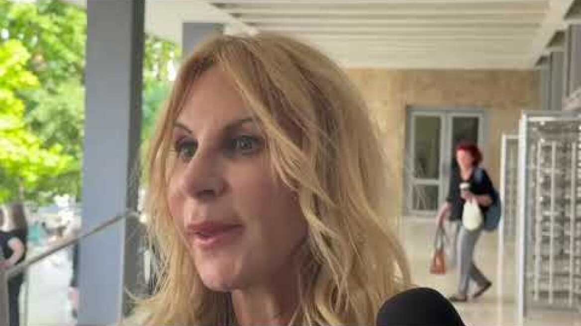 Δικηγόρος Ανθουλα Ανάσογλου - Eκπροσωπεί την πανελλήνια ένωση κατά της κακοποίησης ζώων