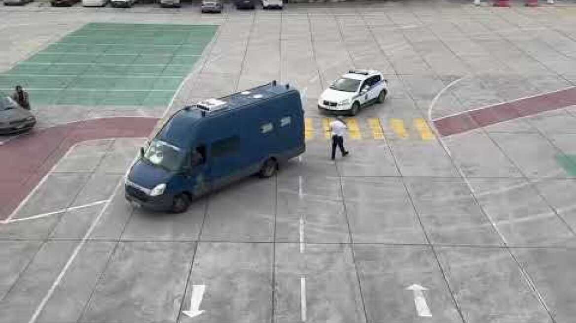 Στον Κορυδαλλό οδηγούνται οι τρεις κατηγορούμενοι για τον θάνατο της Μυρτώς