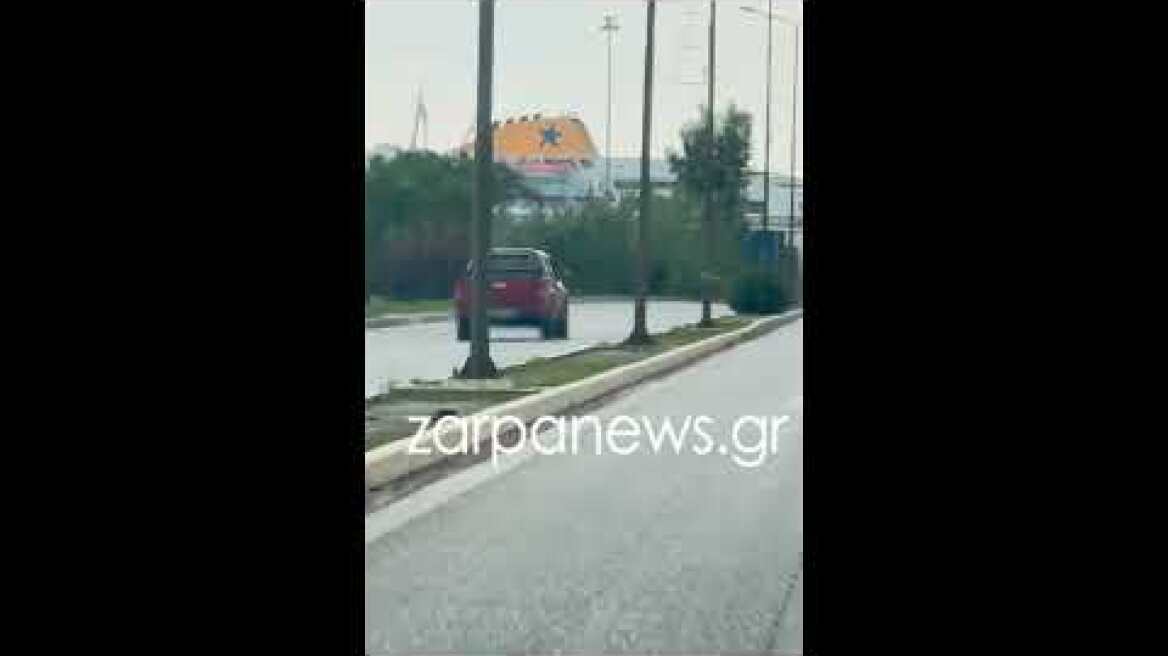 Πανικό προκάλεσε οδηγός αγροτικού στη Σούδα που κινούνταν στο αντίθετο ρεύμα, δείτε βίντεο