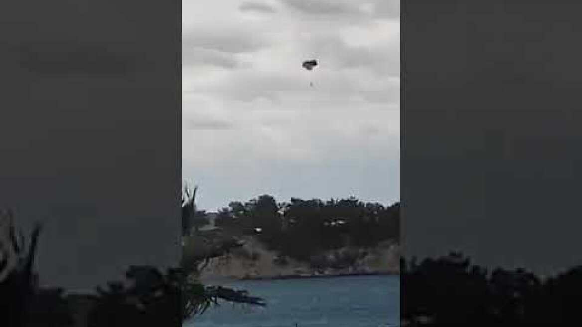 Τραγωδία στη Ρόδο: Ανήλικοι οι δύο νεκροί που έκαναν parasailing 1/2