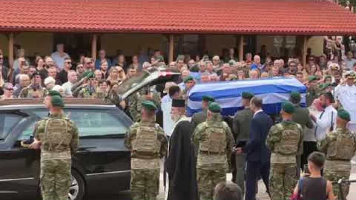 Είπαν το τελευταίο «αντίο» στον 27χρονο Γιώργο Βούλγαρη που σκοτώθηκε στη Λιβύη - 4