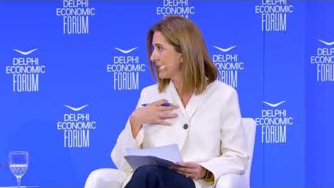 Η Εύη Λαζού-Λασκαρίδη,  Πρόεδρος, Ιδρυμα 