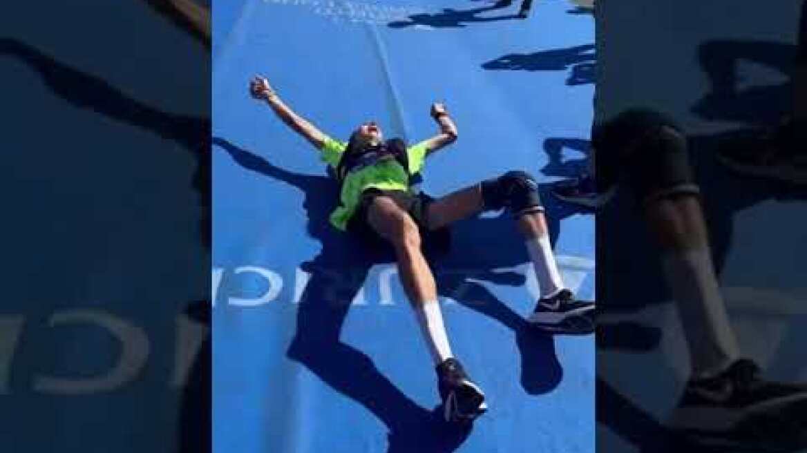 Alex Roca campillo becomes the first person with a 76% disability to finish a marathon.