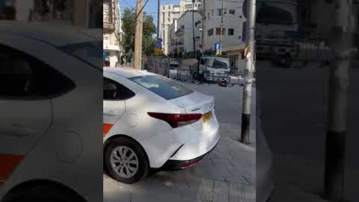 Πύραυλοι της Χαμάς έσπασαν το αντιπυραυλικό σύστημα του Τέλ Αβιβ (2)