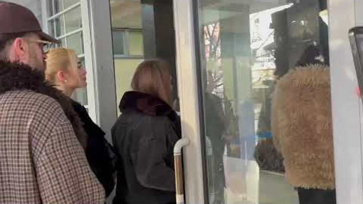 Η Τουνη στα δικαστήρια για τη δίκη που συνεχίζεται (1)