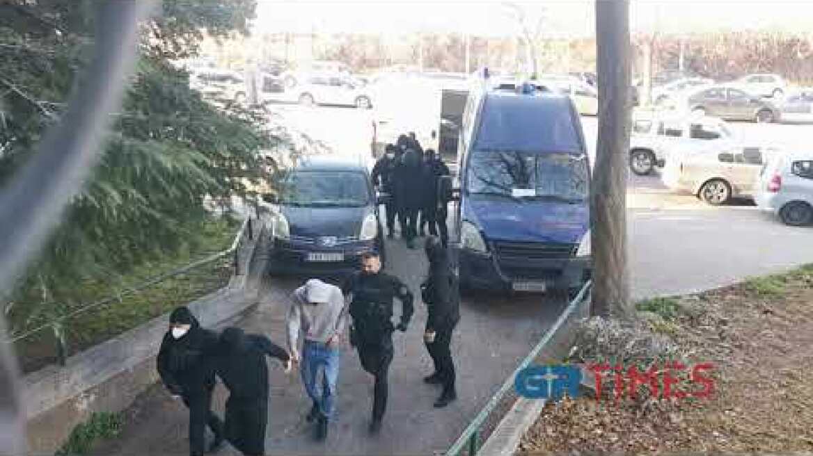 Στο Δικαστικό Μέγαρο ακόμη τέσσερις κατηγορουμενοι για την δολοφονία του Άλκη - GRTimes.gr