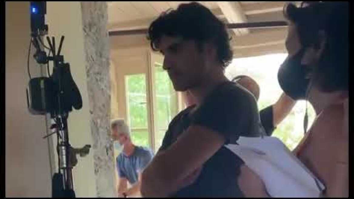 Ο Δάσκαλος: Backstage από τη νέα σειρά του Χριστόφορου Παπακαλιάτη στο Mega