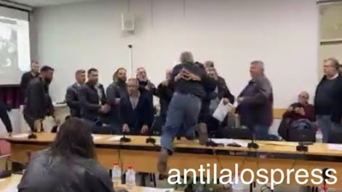 Σάλος στο Δημοτικό Συμβούλιο Γόρτυνας - Πιάστηκαν στα χέρια για τα Σφαγεία