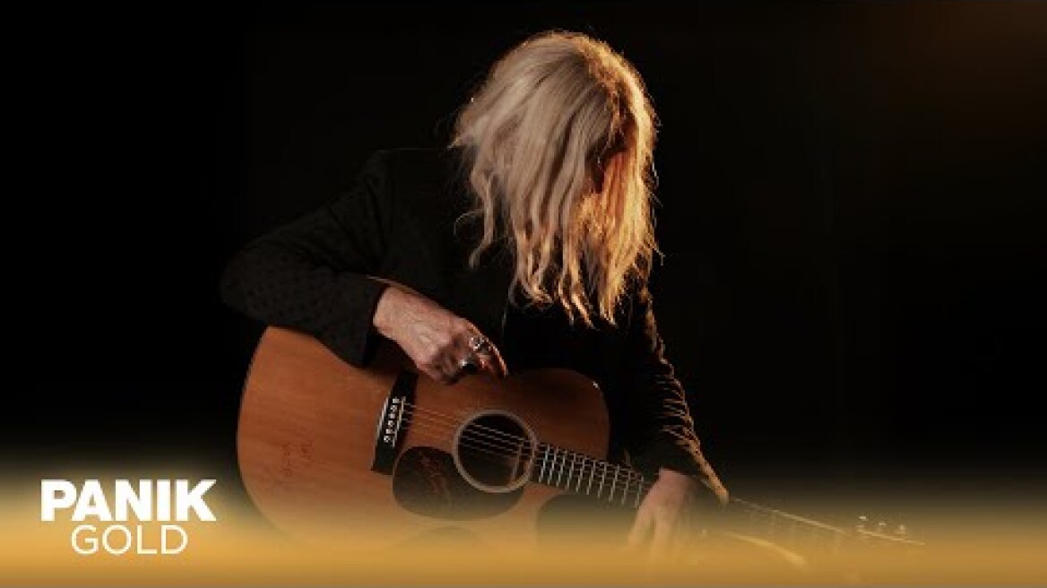 Νίκος Καρβέλας - Γονείς - Official Music Video