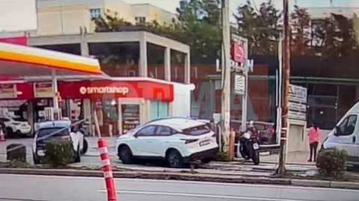 Άνδρας παρέσυρε με το αυτοκίνητό του υπάλληλο των ΕΛΤΑ στα Βριλήσσια (3)