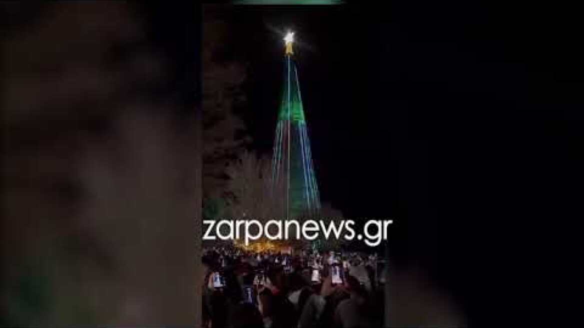 Δέντρο πάνω από 40 μέτρα φωταγωγήθηκε στον Ομαλό