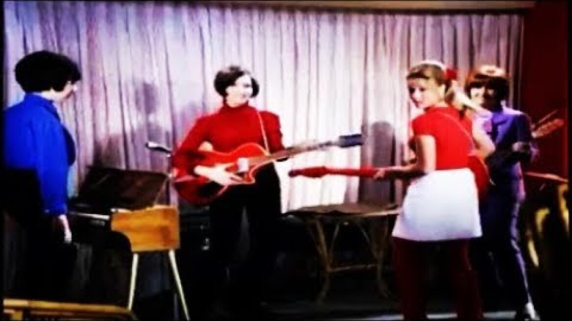 *CRAZY CRAZY  GIRL* ΖΩΗ ΛΑΣΚΑΡΗ - *ΘΑΛΑΣΣΙΕΣ ΟΙ ΧΑΝΤΡΕΣ*-ΜΙM. ΠΛΕΣΣΑΣ-GREEK MUSICAL- 60s