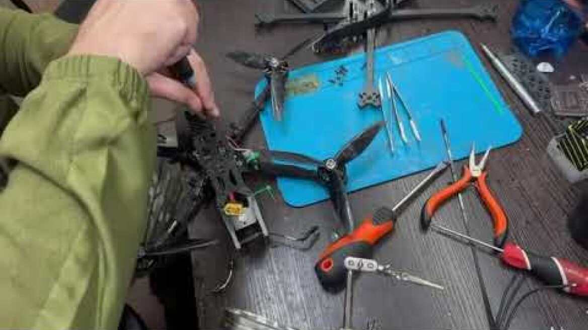 To protothema.gr στην καρδιά των ουκρανικών drones 4