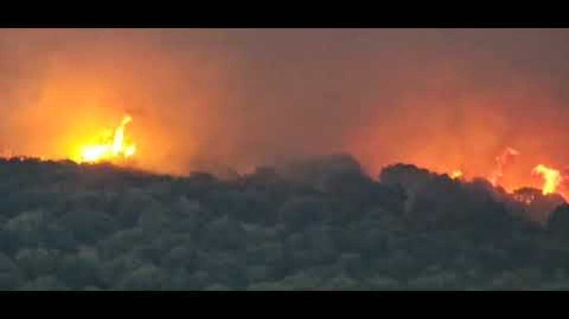 Ανεξέλεγκτη φωτιά στην Εύβοια (2)