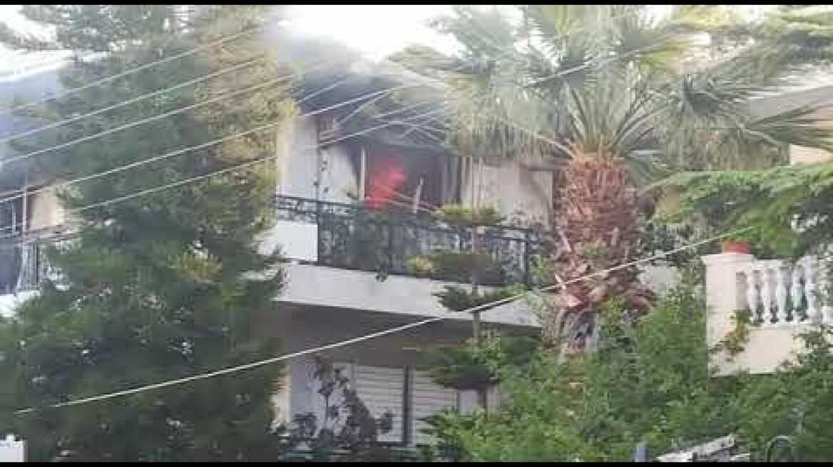 φωτια βουλα