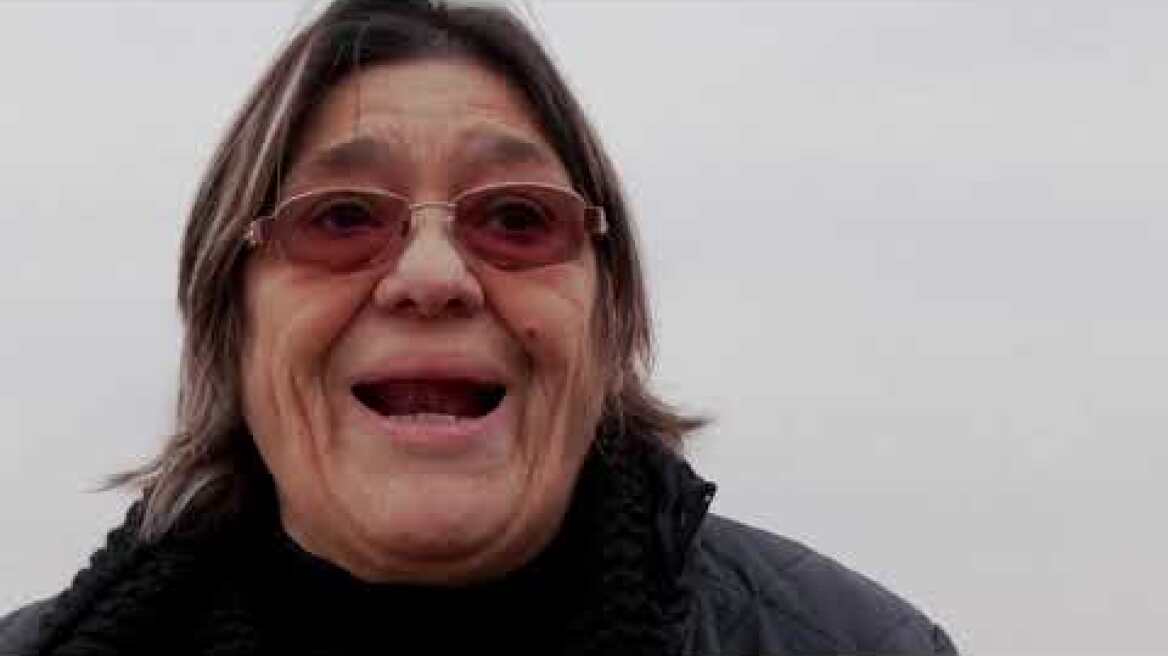 Το Associated Press στα νεκροταφεία της Θεσσαλονίκης