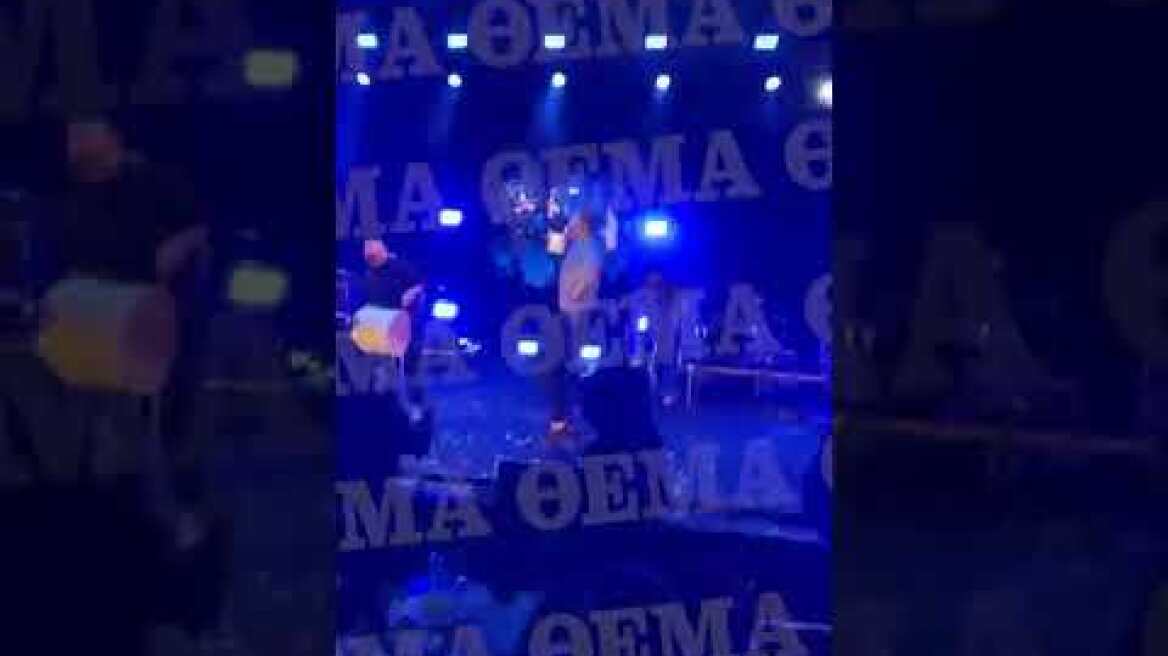 Ο Τζέιμς Φράνκο στη συναυλία της Άννας Βίσση