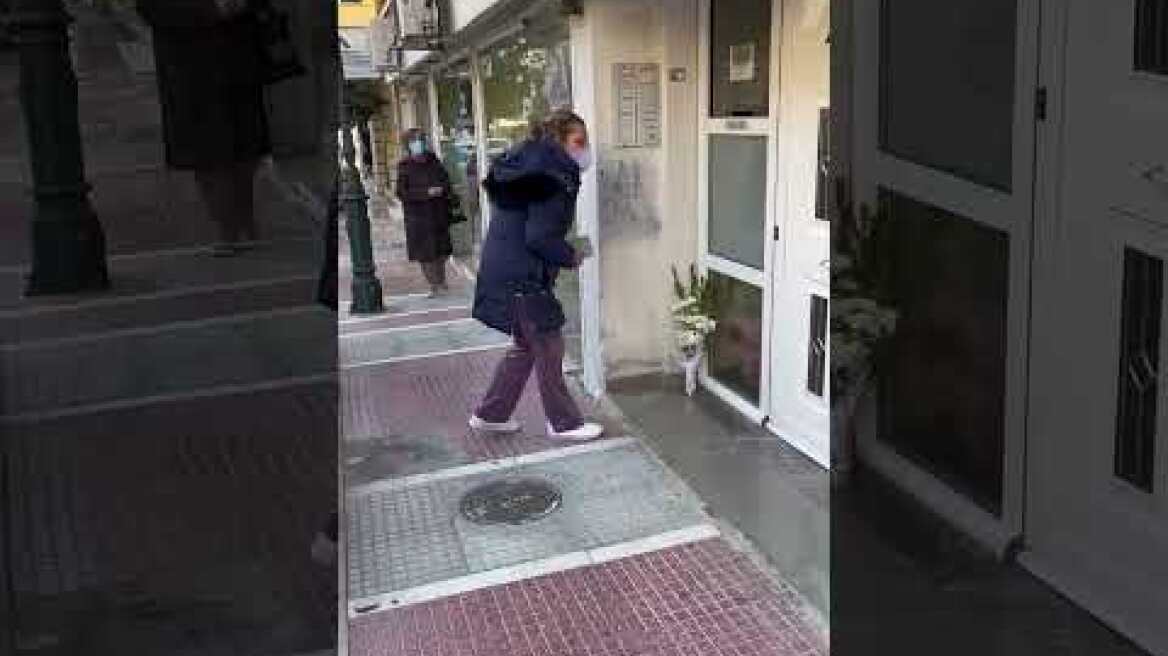 Γιατρός κορωνοϊός Λουτράκι (3)