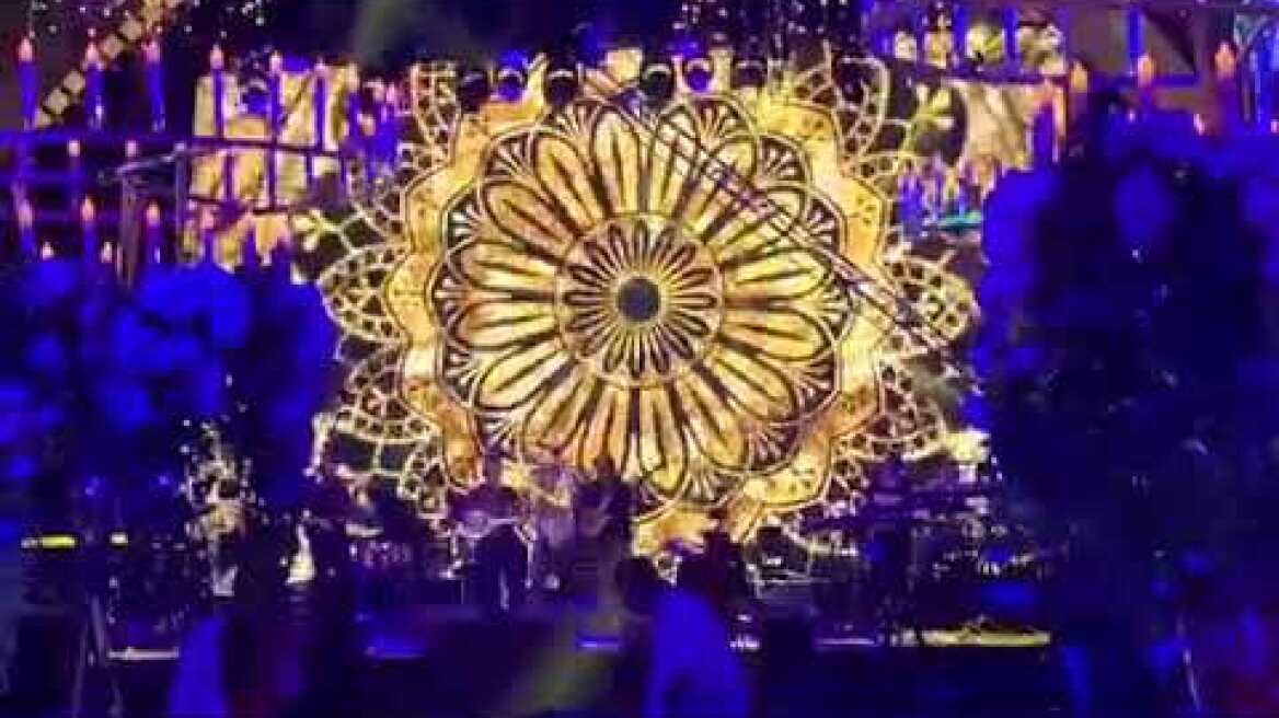 Θάνος Πετρέλης: Τραγούδησε σε χλιδάτο γάμο στην Αρμενία!