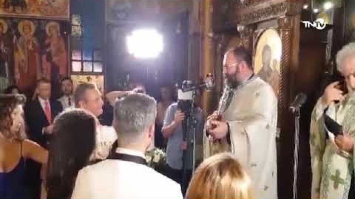 Ιερέας τα έψαλε στον Πάνο Καμμένο