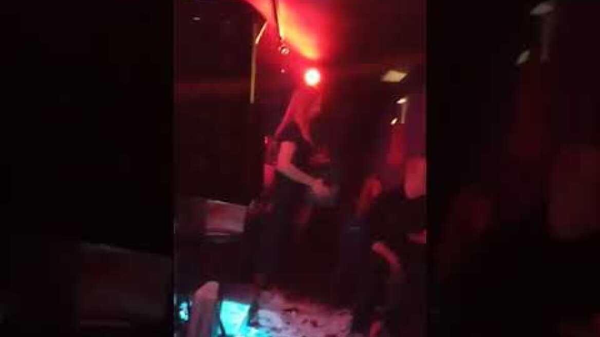 Ο Πάνος Καμμένος στα μπουζούκια - Parapolitika.gr