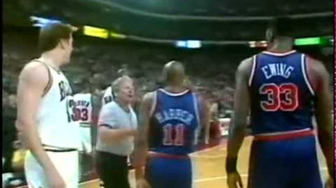 Scottie Pippen Monster Dunk On Patrick Ewing.Tv