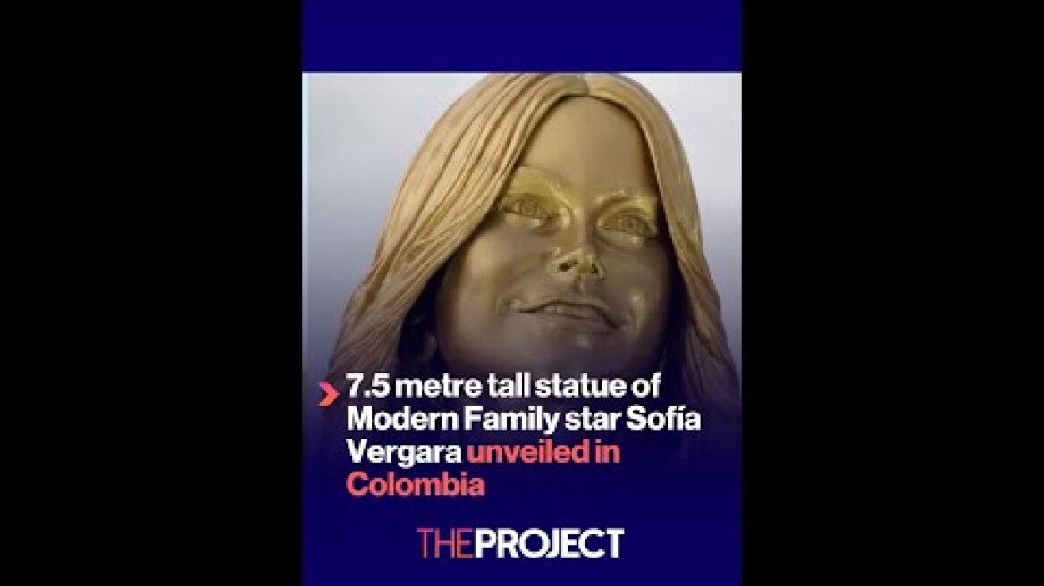 7.5 metre tall statue of Modern Family star Sofía Vergara unveiled in Colombia