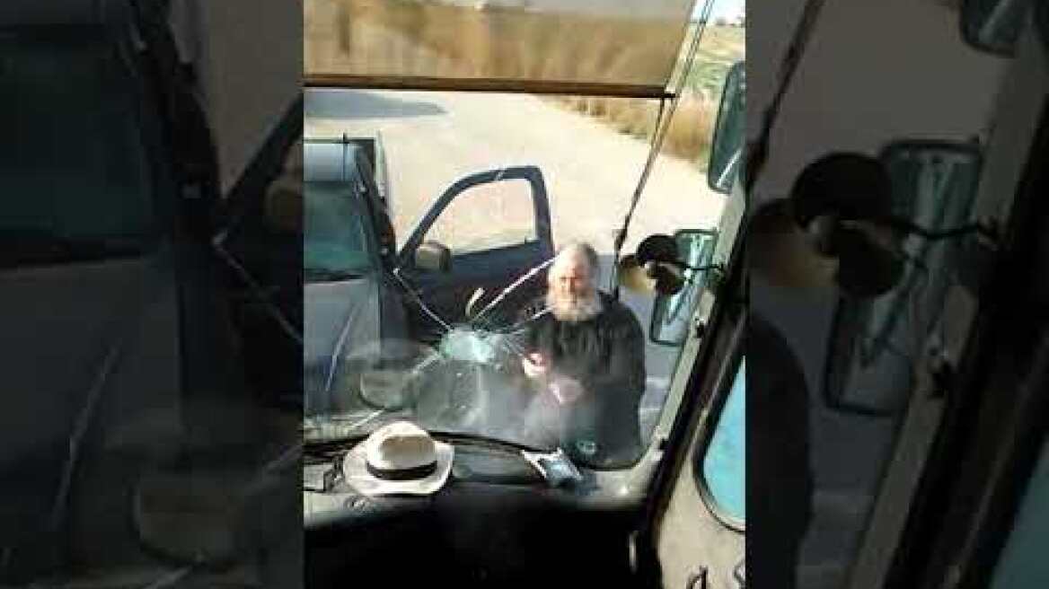 Ο ρασοφόρος καλόγερος καταστροφέας