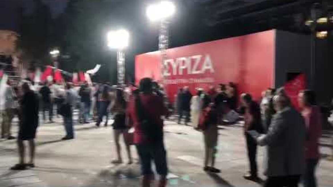 Σύριζα: Στην πλατεία Συντάγματος μιλά ο Στέφανος Κασσελάκης