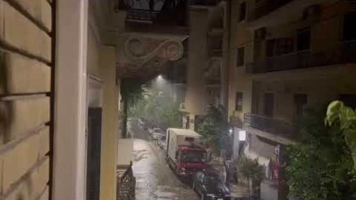 Κακοκαιρία Elias: Καταιγίδες και κεραυνοί στην Αττική