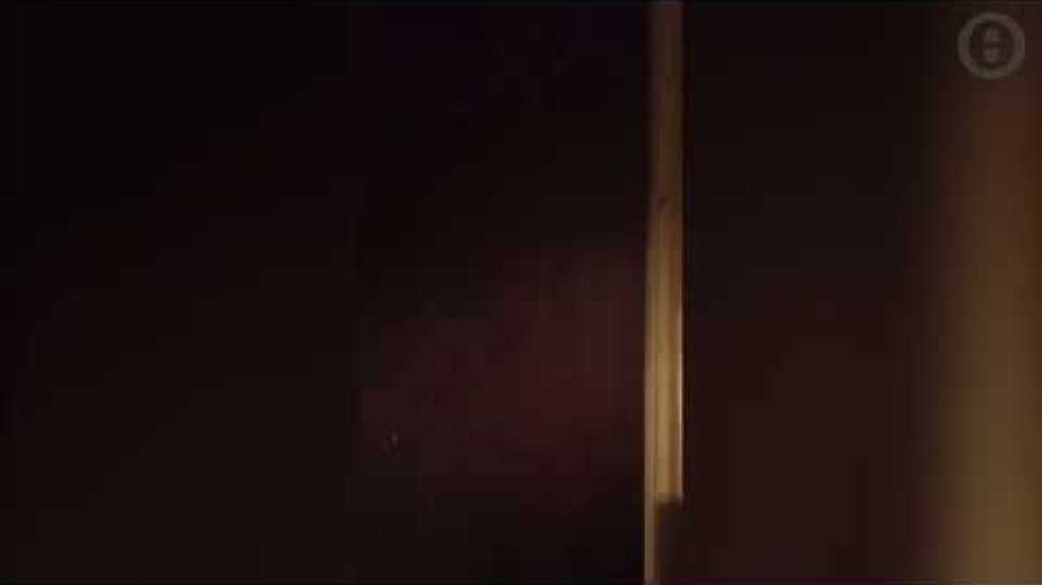 Ντοκουμέντο με τον άντρα που απειλούσε να σκοτώσει τη μητέρα του και μαχαίρωσε αστυνομικό στο Μενίδι