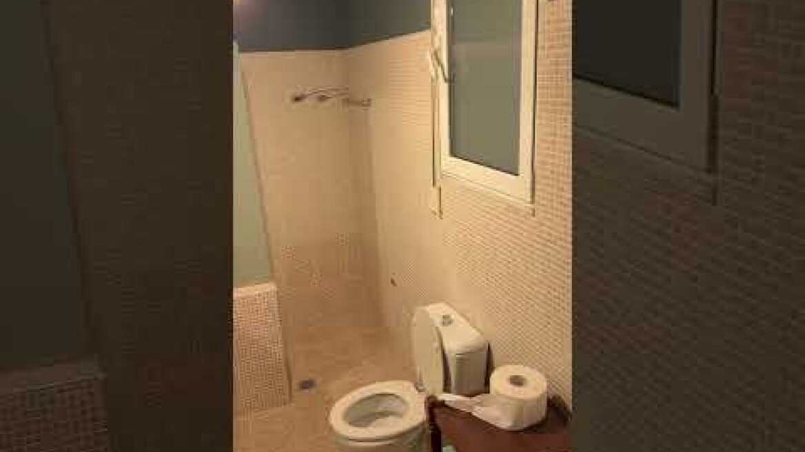 Έλεγχοι από αστυνομικούς της Δ.Α.Ο.Ε. σε καταστήματα «STRIPSHOW»