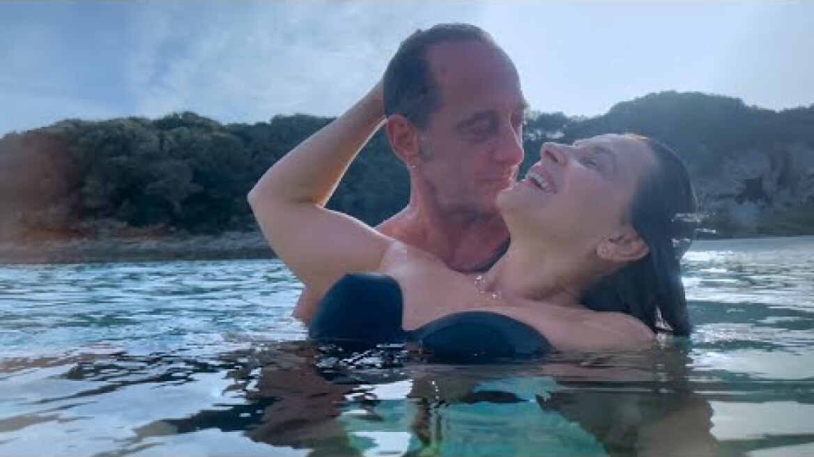 ΟΙ ΔΥΟ ΟΨΕΙΣ ΤΟΥ ΞΥΡΑΦΙΟΥ - BOTH SIDES OF THE BLADE (greek trailer)