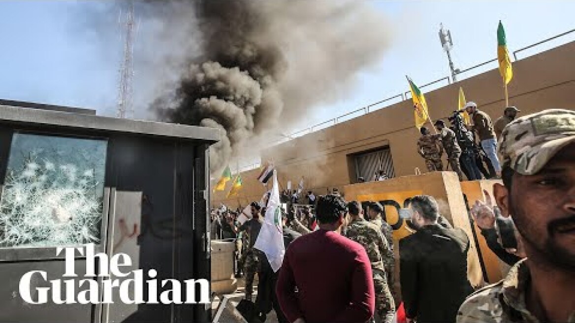 Iraq: protesters set fires and throw stones at US embassy in Baghdad