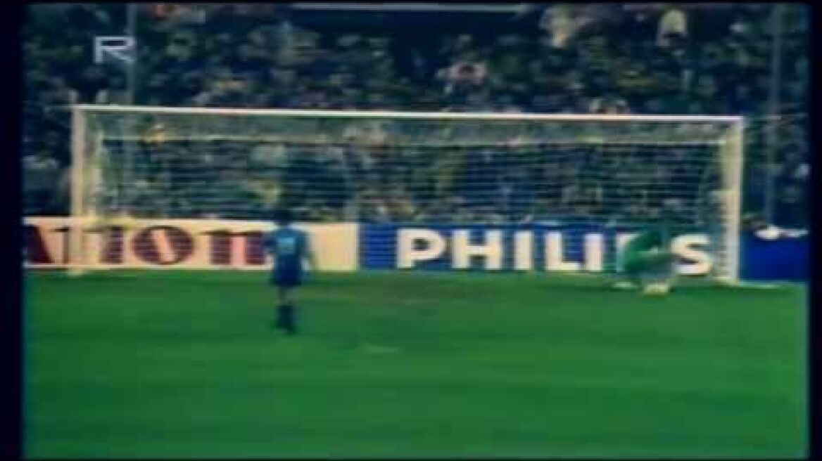 Goalkeeper saves four shootout in a Champions League final  (1985/1986)
