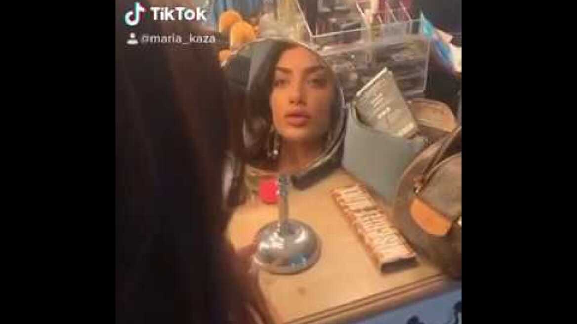 Μαρία Καζαριάν: Έτσι κατεβάσει τα σκουπίδια