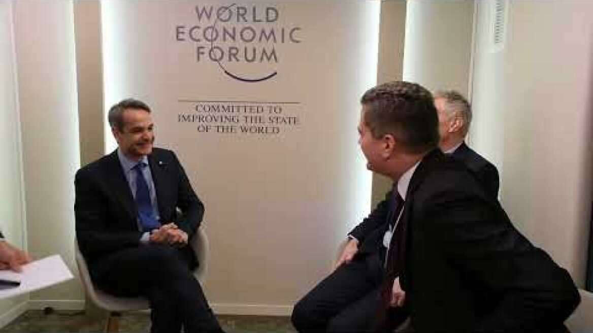 Ο Πρωθυπουργός Κυριάκος Μητσοτάκης συναντήθηκε με κορυφαίους επιχειρηματικούς παράγοντες